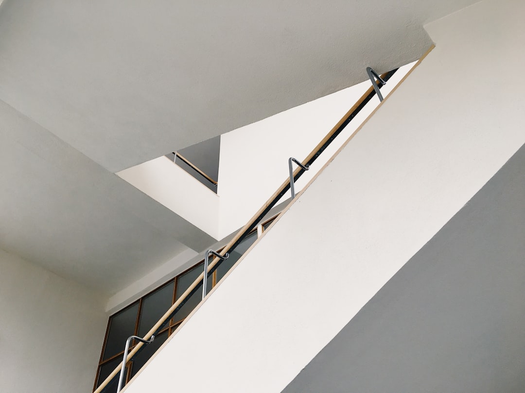 Styl skandynawski we wnętrzach: harmonia i minimalizm